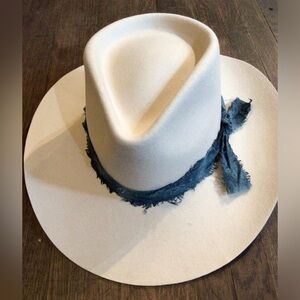 NEW! Wyeth Wylder Olin Cowgirl